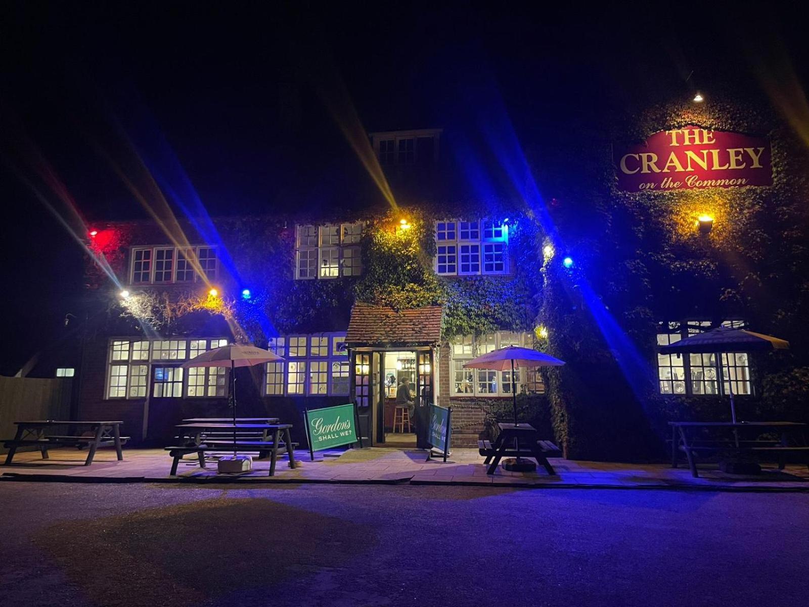 The Cranley Hotel Cranleigh Exterior foto